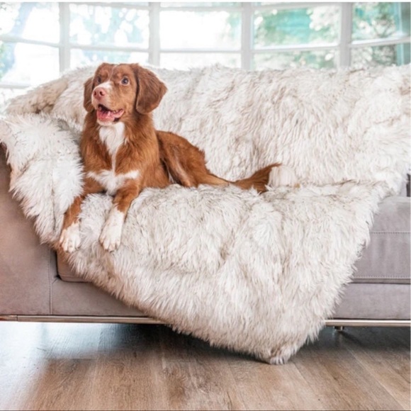 (NWT) PupProtector Waterproof Throw Blanket. Large (80”L X 62”W) - Picture 5 of 12